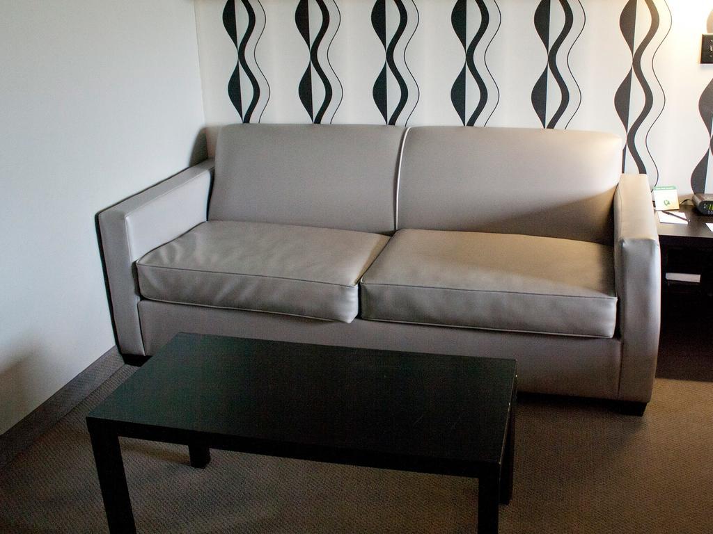 King Studio Sofa Bed Non-Smoking,214551239:JPEG